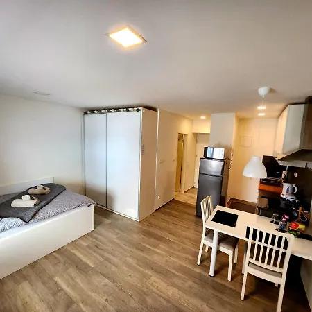 Apartma V8 شقة