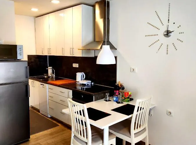 Апартаменты Apartma V8 *