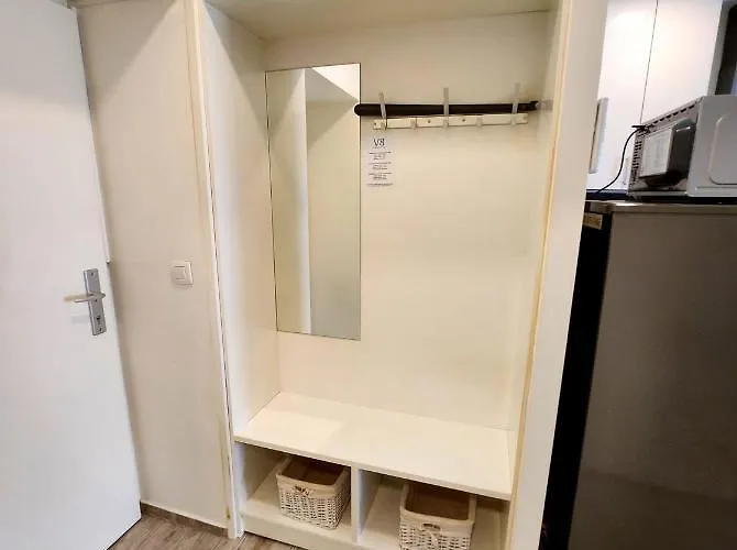 Apartma V8 דירה *